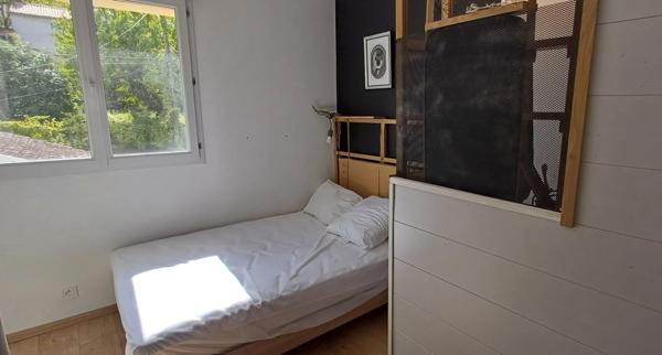 (16) Angoulême Maison à vendre 4 pièces, 3 Chambres, 1 Garage, terrain clos