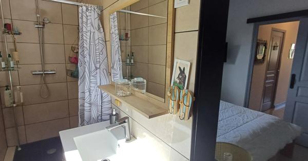 (16) Angoulême Maison à vendre 4 pièces, 3 Chambres, 1 Garage, terrain clos