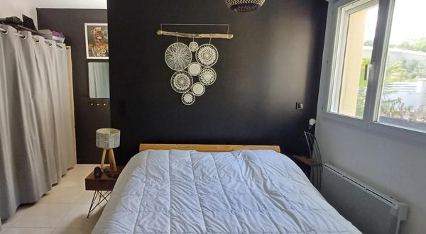 (16) Angoulême Maison à vendre 4 pièces, 3 Chambres, 1 Garage, terrain clos