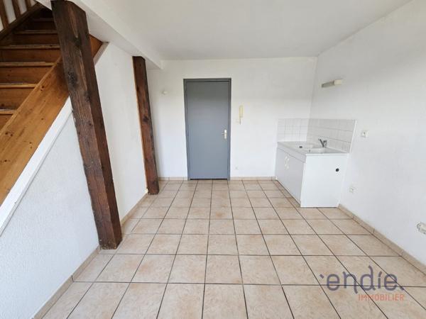 À LOUER – T2 EN DUPLEX – 48 m² – ÉLOIE (90300)