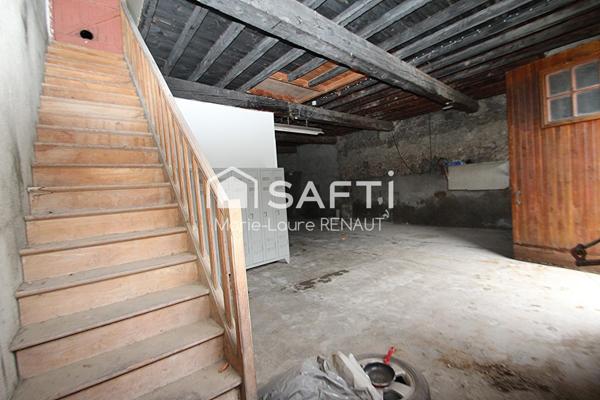 En plein centre-ville - Bâtisse de 340m² à fort potentiel de reconversion - 2 niveaux