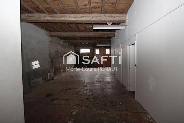 En plein centre-ville - Bâtisse de 340m² à fort potentiel de reconversion - 2 niveaux