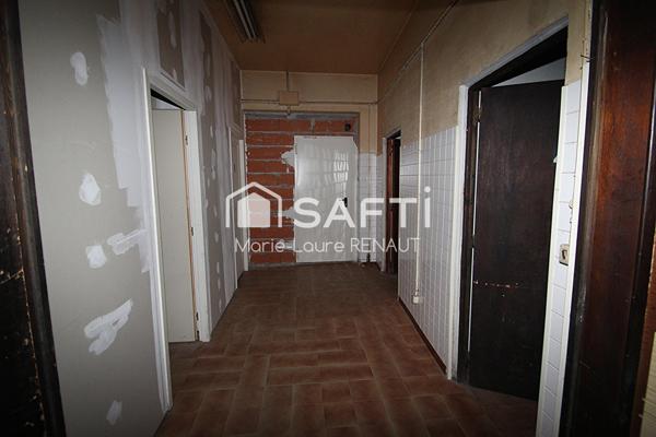 En plein centre-ville - Bâtisse de 340m² à fort potentiel de reconversion - 2 niveaux