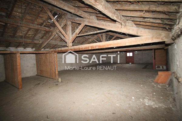 En plein centre-ville - Bâtisse de 340m² à fort potentiel de reconversion - 2 niveaux