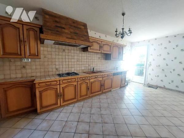 A VENDRE - MAISON 4 CHAMBRES- COSSE LE VIVIEN