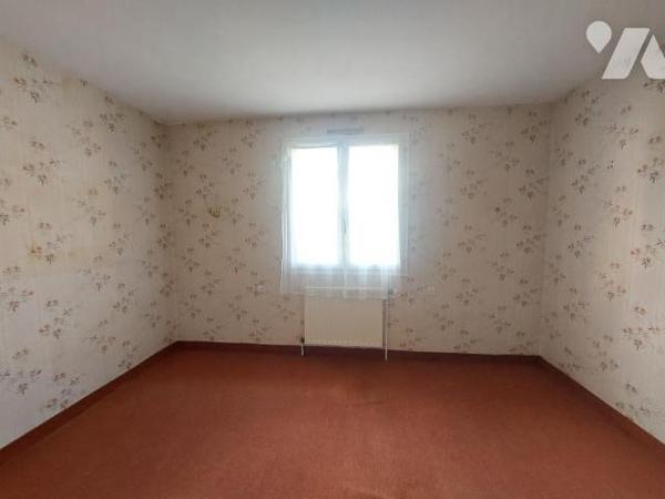 A VENDRE - MAISON 4 CHAMBRES- COSSE LE VIVIEN