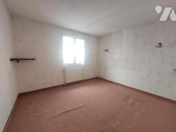 A VENDRE - MAISON 4 CHAMBRES- COSSE LE VIVIEN