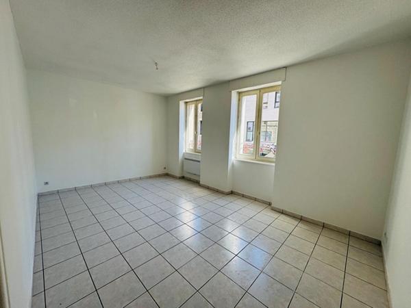 Appartement de 60 m² rénové proche de la gare de Nevers