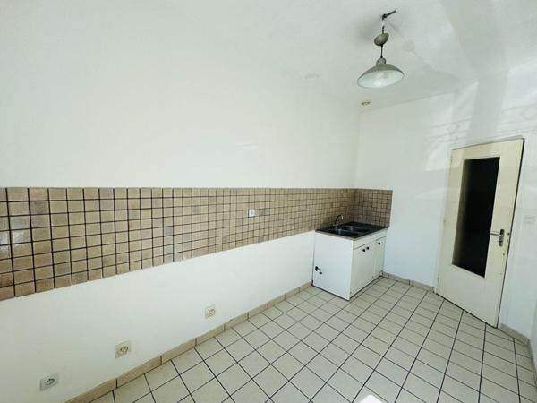 Appartement de 60 m² rénové proche de la gare de Nevers