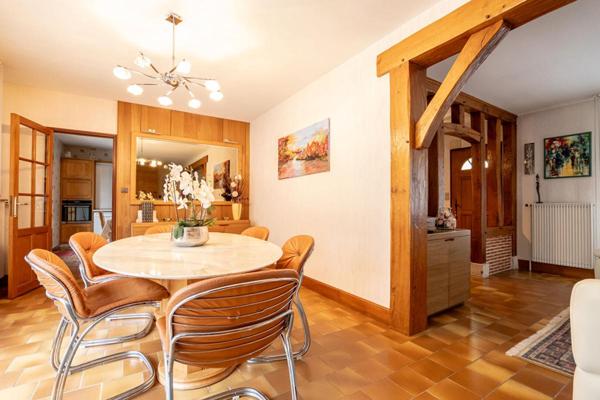 LIEUX UNIQUES ® x PROPRIÉTÉS PRIVÉES PROPOSE TRES BELLE MAISON CONTEMPORAINE DE 195 M² - CELLETTES