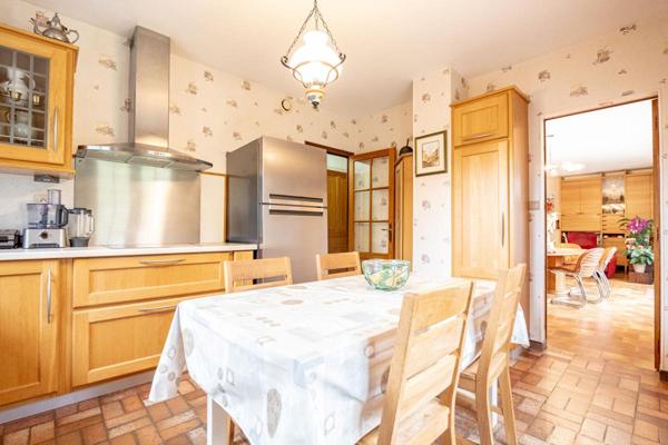 LIEUX UNIQUES ® x PROPRIÉTÉS PRIVÉES PROPOSE TRES BELLE MAISON CONTEMPORAINE DE 195 M² - CELLETTES