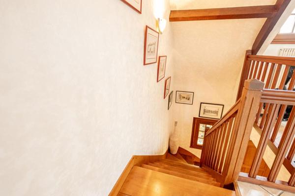 LIEUX UNIQUES ® x PROPRIÉTÉS PRIVÉES PROPOSE TRES BELLE MAISON CONTEMPORAINE DE 195 M² - CELLETTES