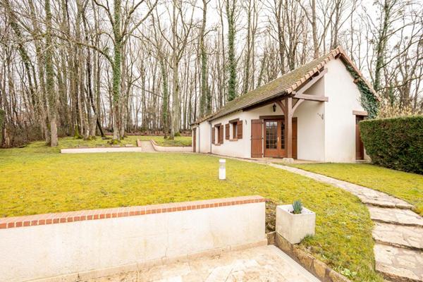 LIEUX UNIQUES ® x PROPRIÉTÉS PRIVÉES PROPOSE TRES BELLE MAISON CONTEMPORAINE DE 195 M² - CELLETTES