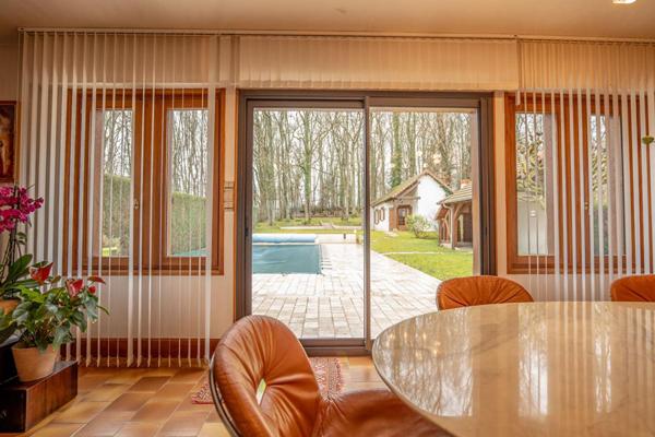 LIEUX UNIQUES ® x PROPRIÉTÉS PRIVÉES PROPOSE TRES BELLE MAISON CONTEMPORAINE DE 195 M² - CELLETTES