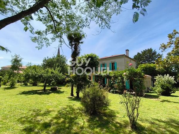 Maison de charme au coeur d'un village du 47