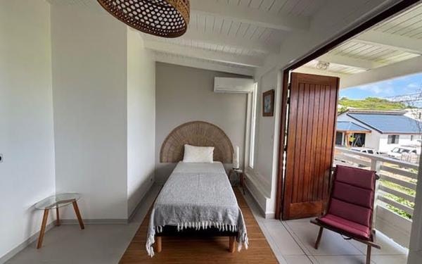 Appartement à louer    3 pièces •  Le Moule