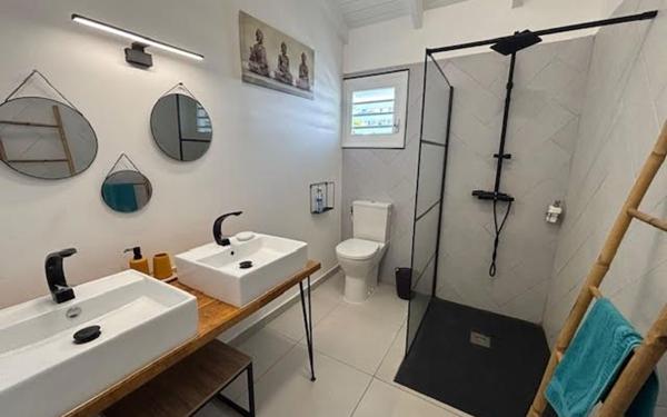 Appartement à louer    3 pièces •  Le Moule