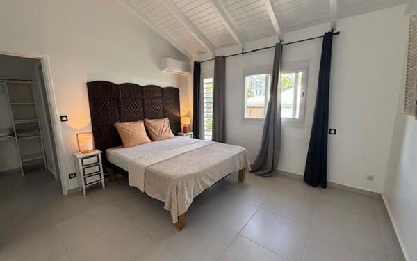 Appartement à louer    3 pièces •  Le Moule