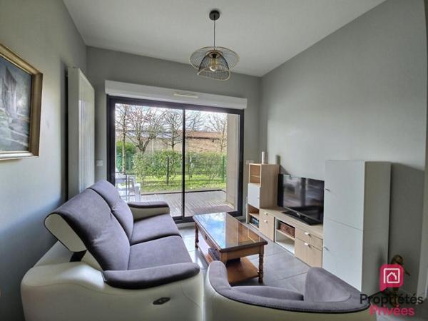 ST MEDARD EN JALLES Centre - T2 en rez-de-jardin avec jardin privatif et parking sécurisé