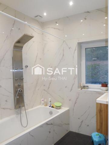 Maison de village, 2 étages, 5 pièces, jardin , garage à Nantua (01130)