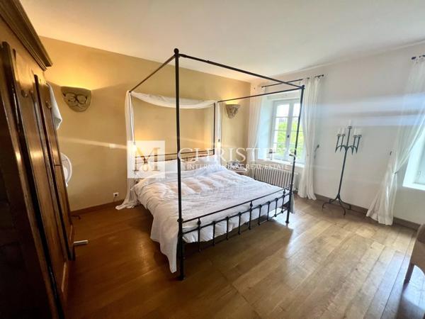 Près de Fezensac – Ferme restaurée avec soin dans un endroit paisible avec vue sur les vallées et les Pyrénées