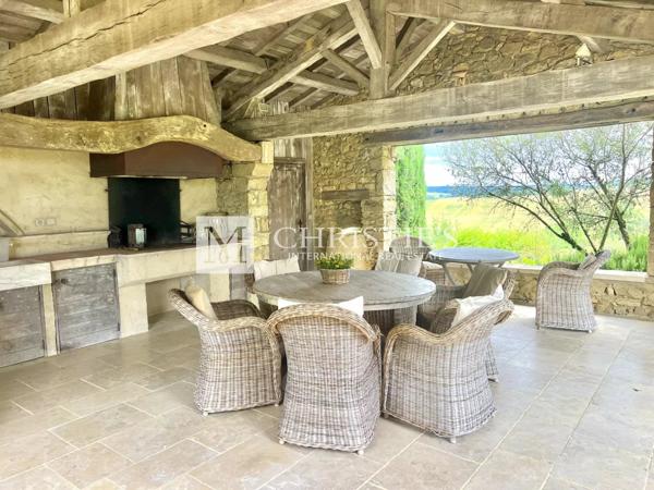 Près de Fezensac – Ferme restaurée avec soin dans un endroit paisible avec vue sur les vallées et les Pyrénées