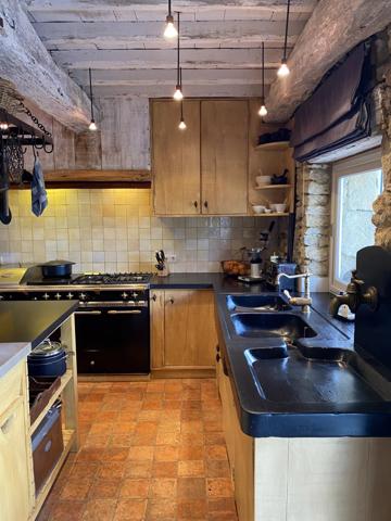 Près de Fezensac – Ferme restaurée avec soin dans un endroit paisible avec vue sur les vallées et les Pyrénées