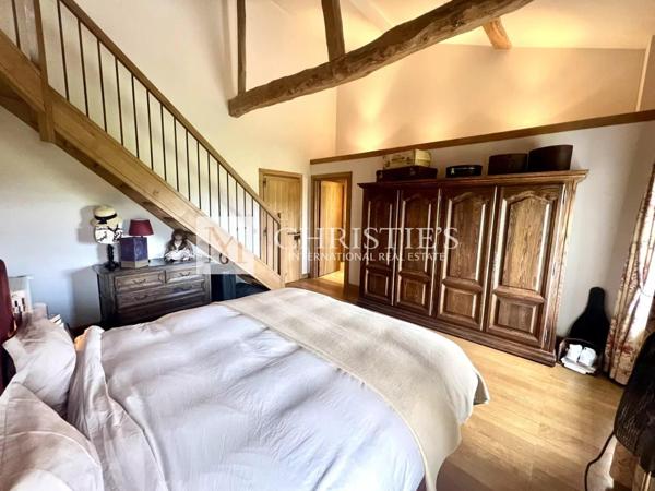 Près de Fezensac – Ferme restaurée avec soin dans un endroit paisible avec vue sur les vallées et les Pyrénées