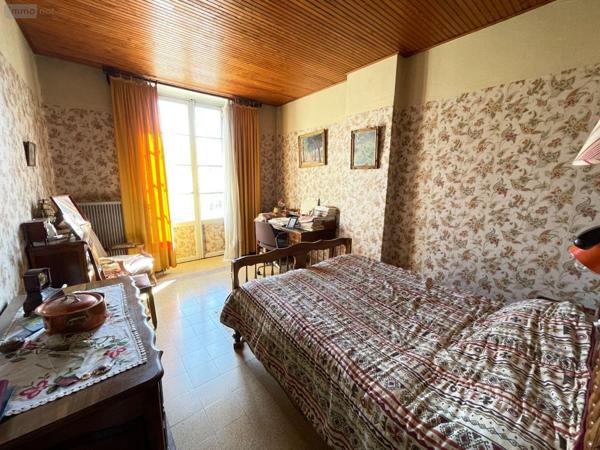 Immeuble à vendre à Manosque dans les Alpes-de-Haute-Provence (04100), ref : 025/1932   
Centre ville