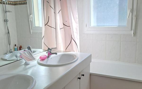 Appartement à louer    3 pièces •  Lognes