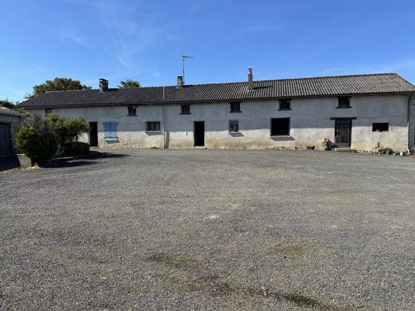Vente                                                      Ferme
                        
                                         154 m2                     à Adriers