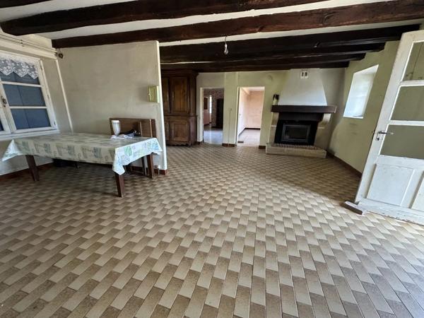 Vente                                                      Ferme
                        
                                         154 m2                     à Adriers