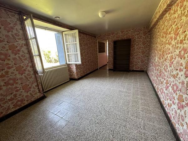 Vente                                                      Ferme
                        
                                         154 m2                     à Adriers