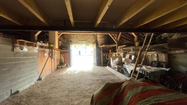 Vente                                                      Ferme
                        
                                         154 m2                     à Adriers