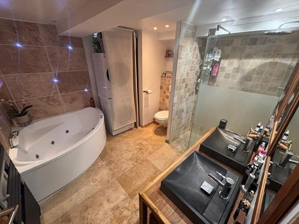 Maison Simiane Collongue 3 pièce(s) - jardin - piscine - Calme absolu.