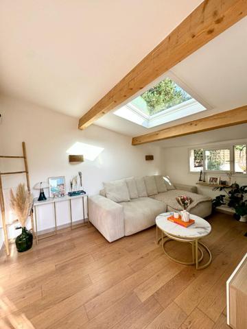 Maison Simiane Collongue 3 pièce(s) - jardin - piscine - Calme absolu.