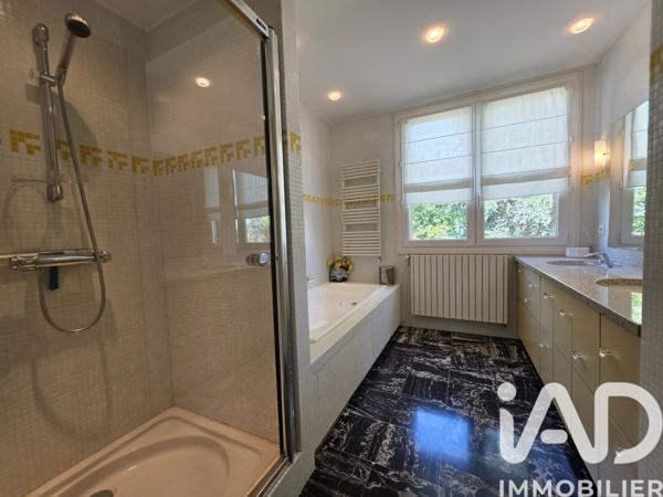 Maison à vendre 12 pièces 310 m² Bretenoux