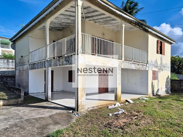 A VENDRE au Lamentin Maison composée de 2 logements de 4 pièces