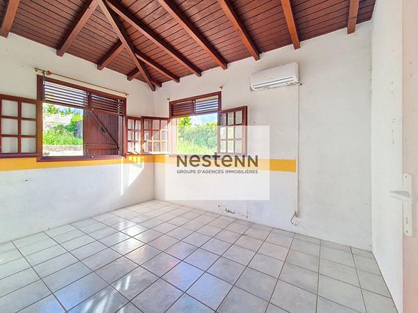 A VENDRE au Lamentin Maison composée de 2 logements de 4 pièces