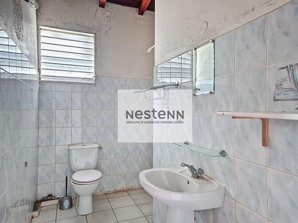A VENDRE au Lamentin Maison composée de 2 logements de 4 pièces