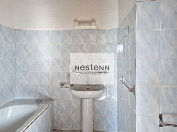 A VENDRE au Lamentin Maison composée de 2 logements de 4 pièces