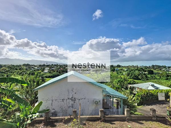 A VENDRE au Lamentin Maison composée de 2 logements de 4 pièces