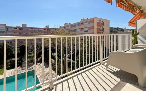 Appartement à vendre    2 pièces • 53 m2 Vallauris