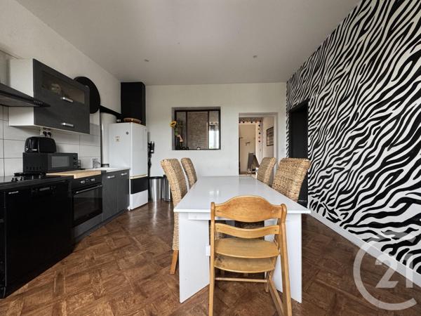 Appartement F4 à vendre  4 pièces - 135,06 m2 ST AFFRIQUE - 12