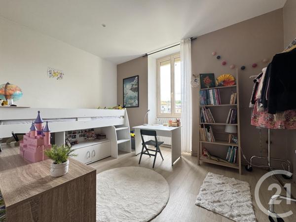 Appartement F4 à vendre  4 pièces - 135,06 m2 ST AFFRIQUE - 12