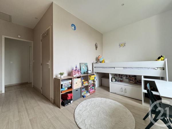 Appartement F4 à vendre  4 pièces - 135,06 m2 ST AFFRIQUE - 12