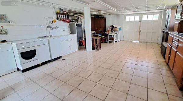 Maison à vendre à Montbrison dans la Loire (42600), ref : 090/438   
MONTBRISON - Centre ville