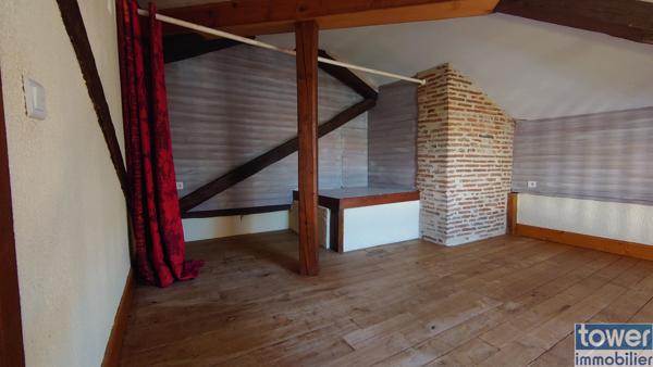 DUPLEX 103 M2 donnant sur COUR - HAUT BD GAMBETTA CAHORS 46000