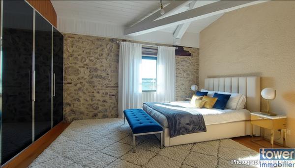 DUPLEX 103 M2 donnant sur COUR - HAUT BD GAMBETTA CAHORS 46000