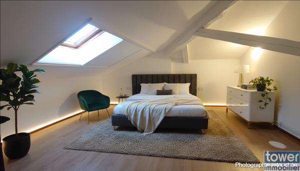 DUPLEX 103 M2 donnant sur COUR - HAUT BD GAMBETTA CAHORS 46000